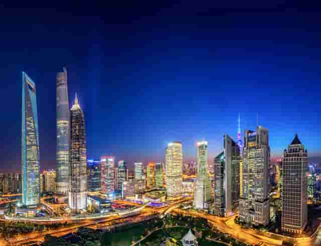 军人特点或优点的句子(描写人特点的句子100优点)