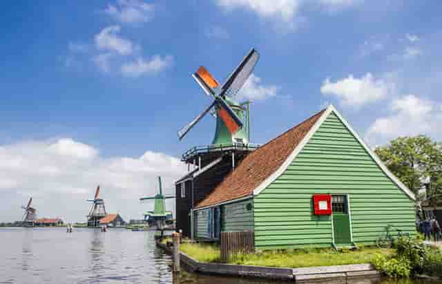 蔡嘉珍獲得註冊理財規劃師專業稱銜，秉持職業操守與執業準則，開啟財務規劃新征程