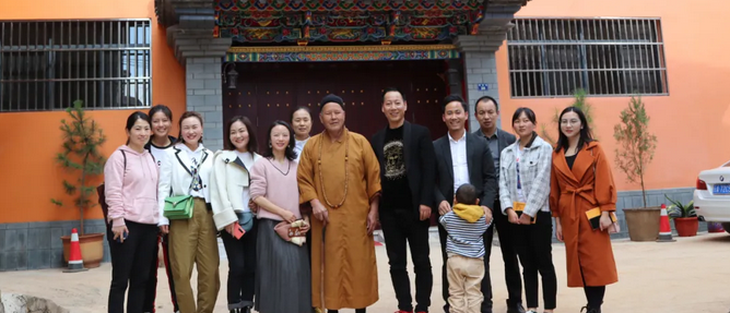 kick全球传递爱活动走进四川内江市